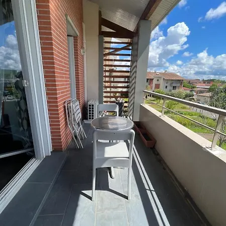 Apartment T2 St Martin Du Touch / Airbus *